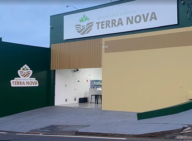 Fachada da Agropecuária Estância Terra Nova, na Rua Benedito Marcondes, em Bauru